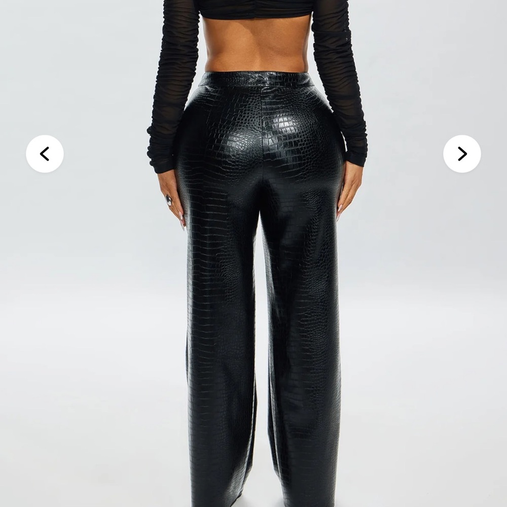 Fashion Nova Black Wide Leg Pants - Picture 2 of 2